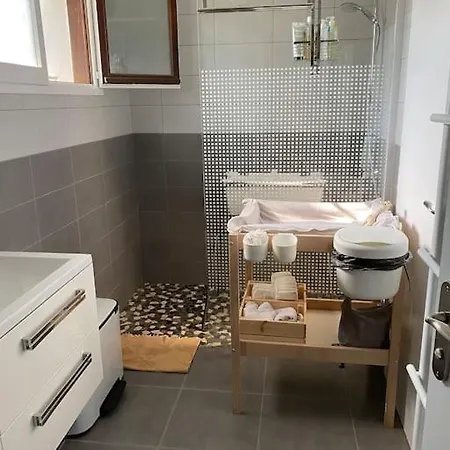 Holiday home Piscine Bord De Foret *