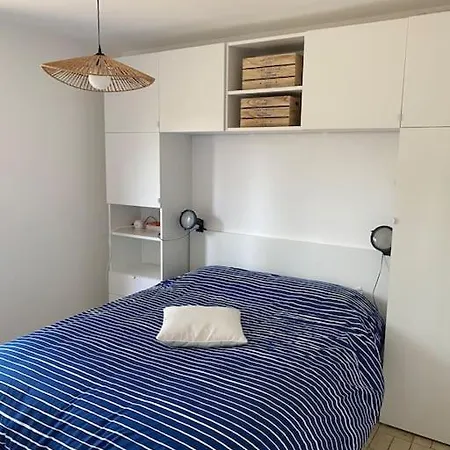 Holiday home Piscine Bord De Foret Mimizan