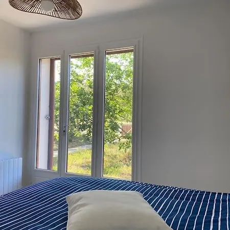 Holiday home Piscine Bord De Foret *