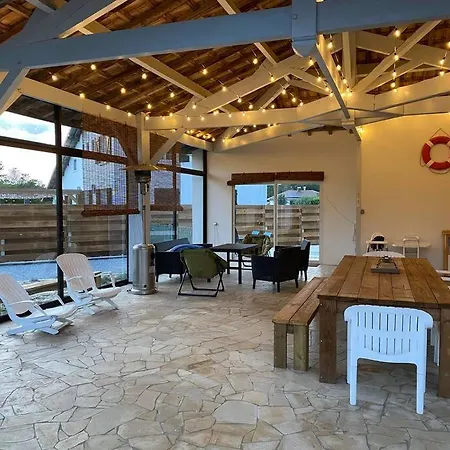 Piscine Bord De Foret Mimizan